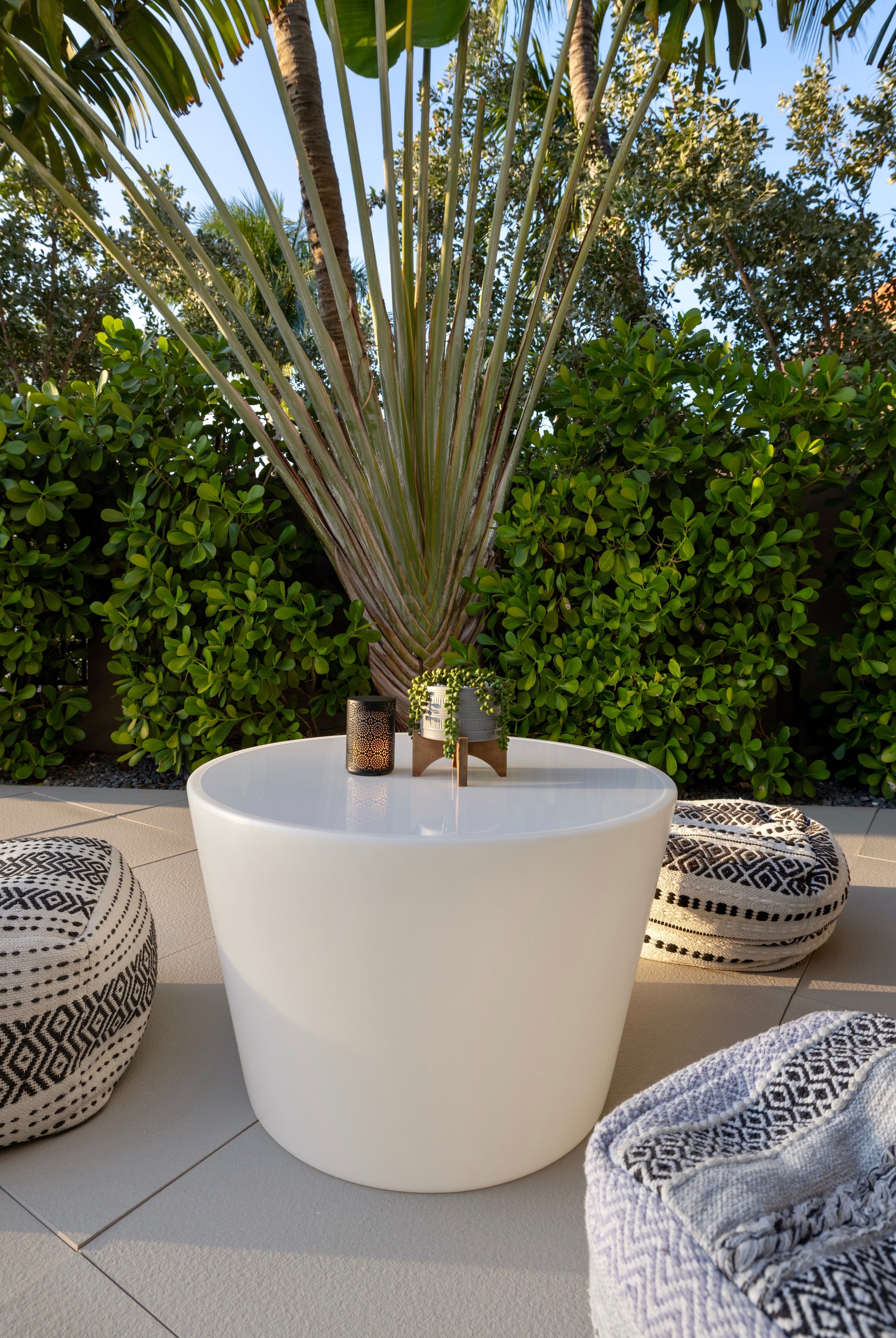 OUTDOOR COFFEE TABLE