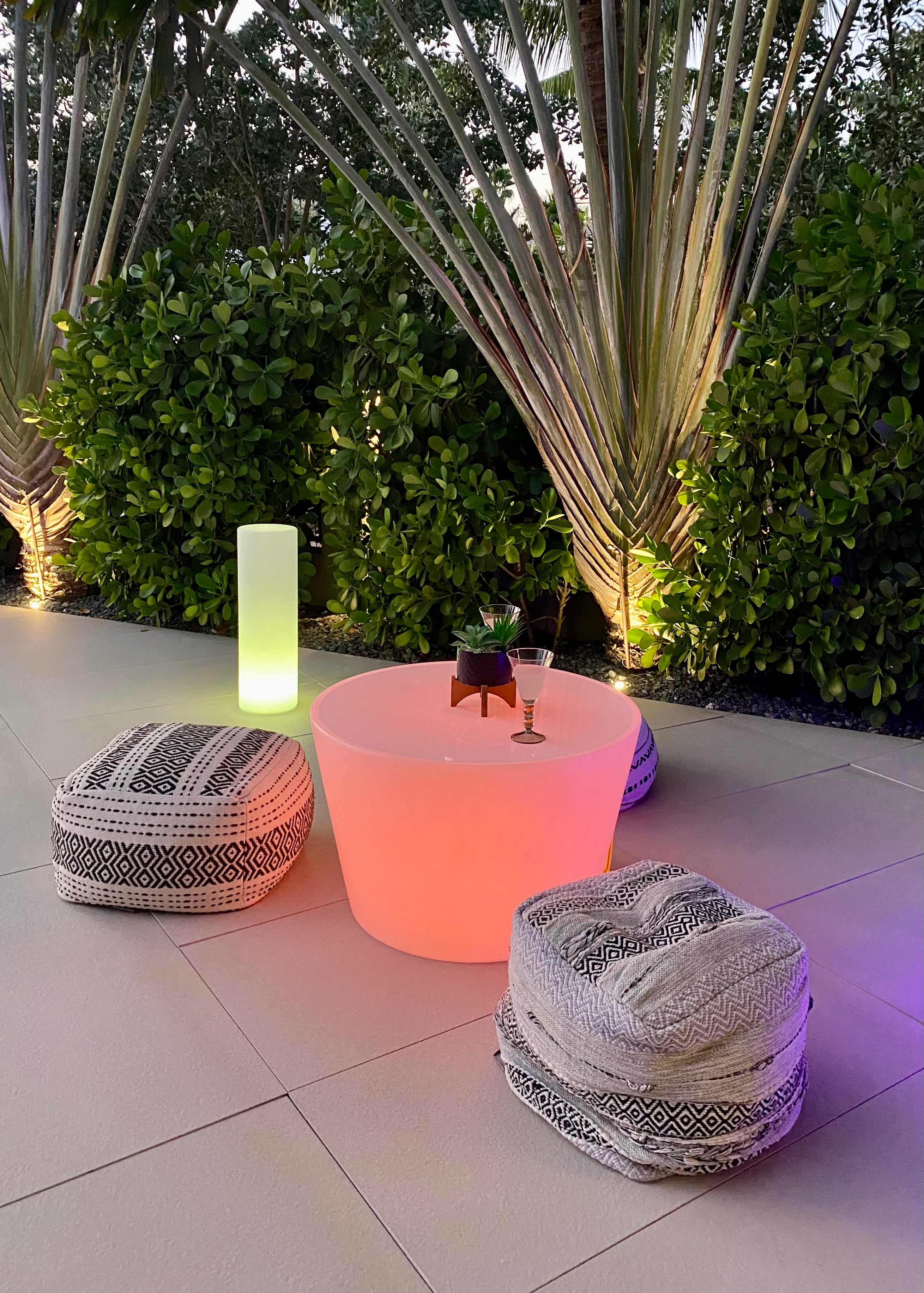 OUTDOOR BLUETOOTH COFFE TABLE