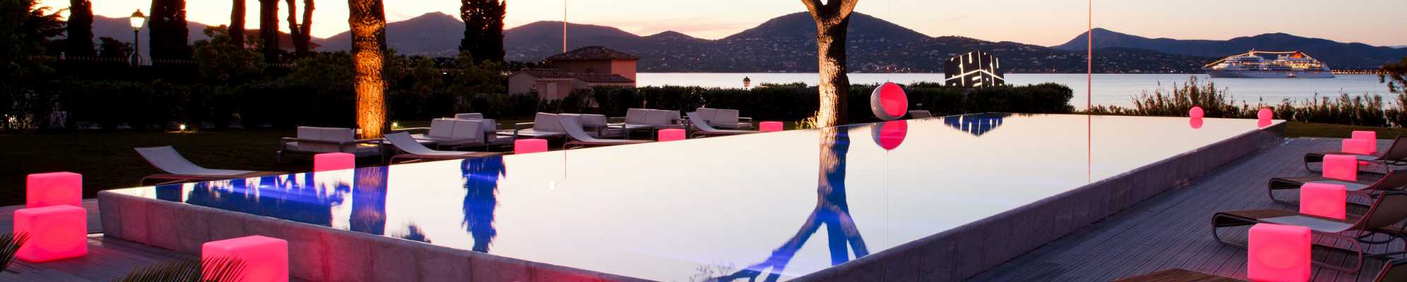 smart and green cube lamp